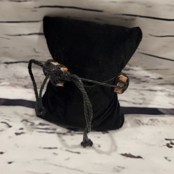 New Unisex Handmade Leather Scorpion  Bracelet - Picture 6 of 6